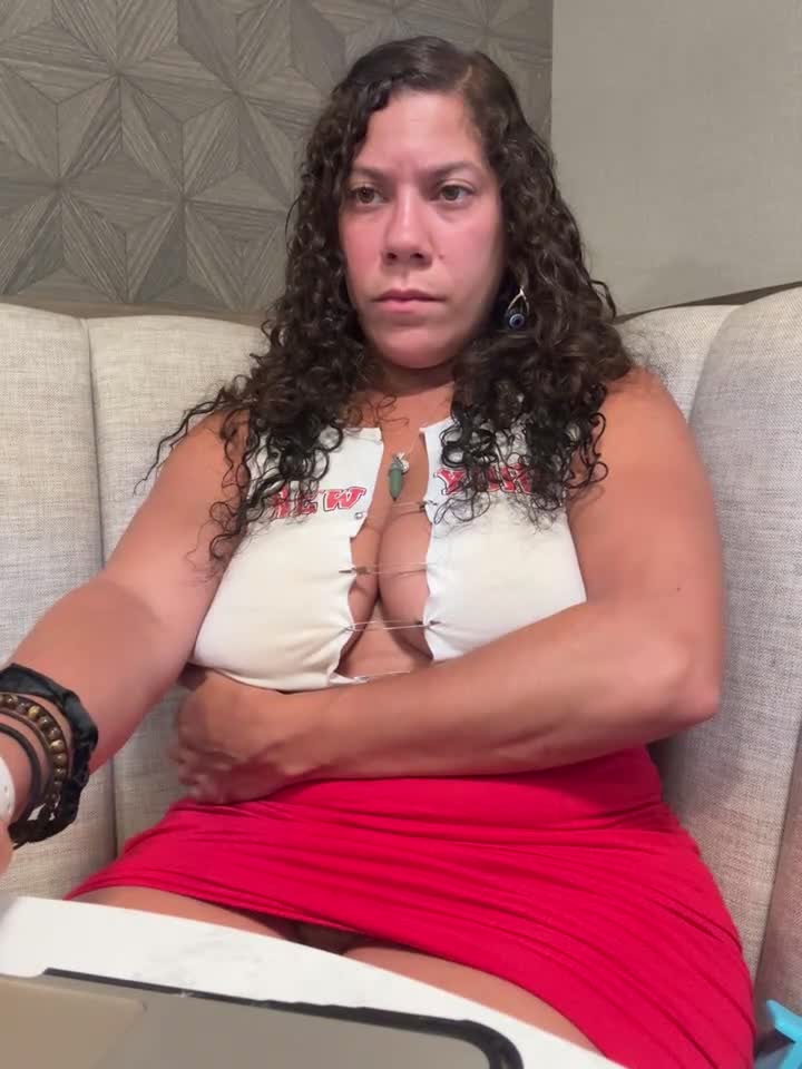 Bigbuttbrooklynn - Stripchat webcam show • Wednesday, September 3, 2025 #Outdoor #Nylon #Young22+